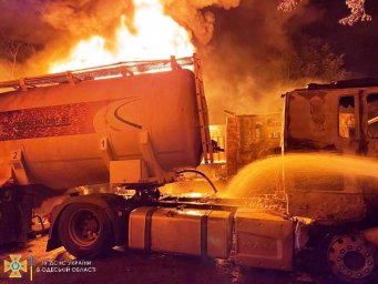 В Одесской области горели четыре грузовых автомобиля
