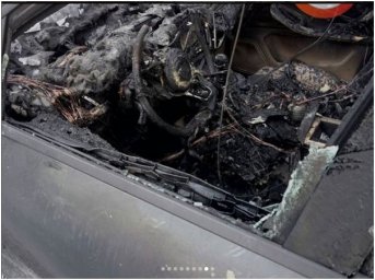 В Киеве ночью сожгли два автомобиля
