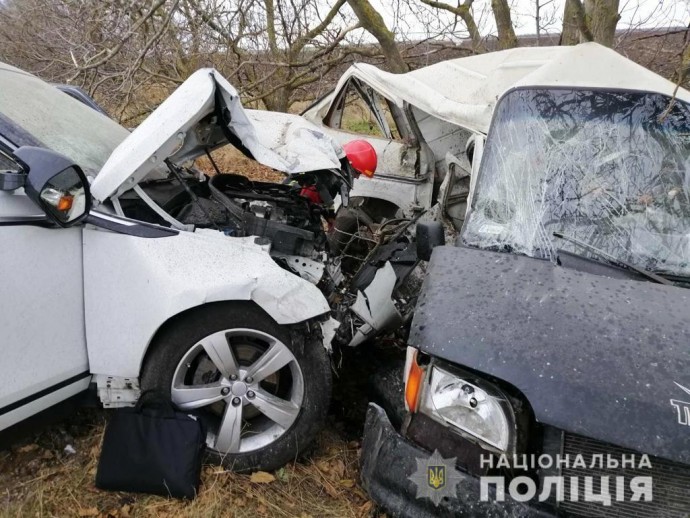 В ДТП в Николаевской области пострадали три человека