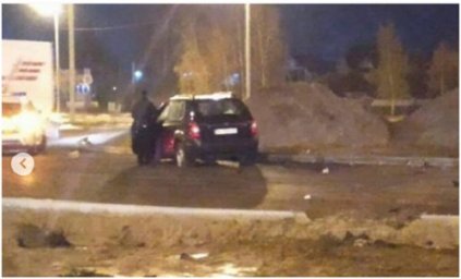 В Киеве нетрезвый водитель пролетел через клумбу, оторвав колеса автомобиля