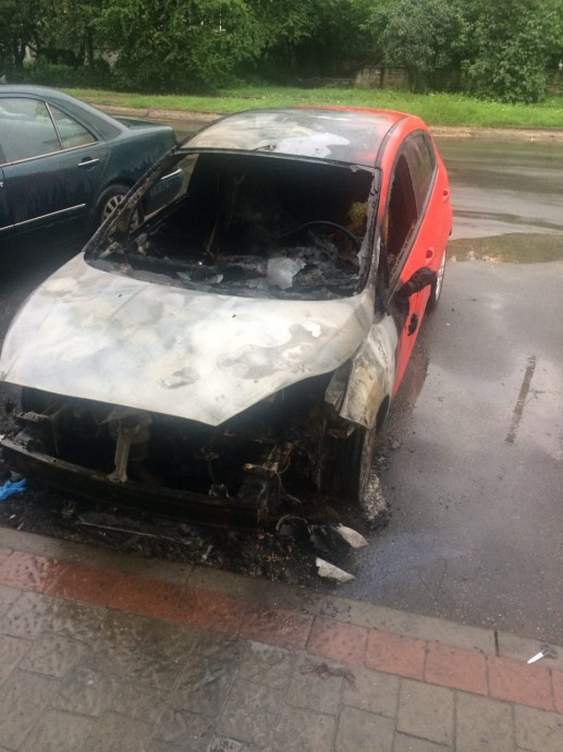 Во Львове сгорел автомобиль. Не исключается поджог