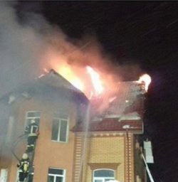 В Киеве в Дарницком районе горел дом