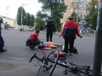 В Киеве произошло ДТП. Разыскиваются свидетели и родственники потерпевшего
