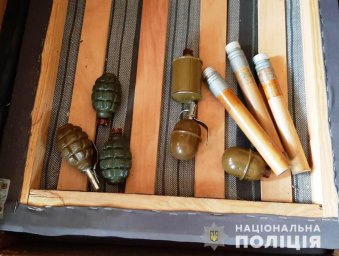 В Кропивницком у мужчины изъяли арсенал боеприпасов