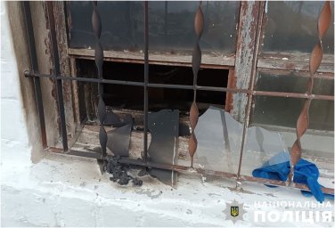 У селі  Пустовійтове пошкоджене приміщення старостату. Поліція розслідує обставини