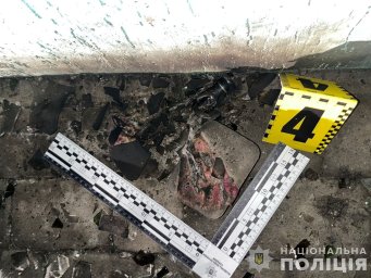 Поліцейські Дніпра затримали трьох паліїв поштових відділень та адміністративної будівлі