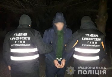 В Черниговской области мужчина напал на пожилую женщину