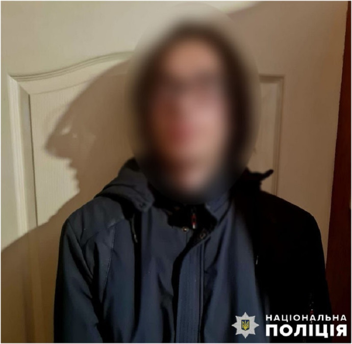 В Київі чоловік намагався вбити власну матір та сестру