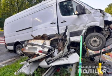 В ДТП в Винницкой области погибла супружеская пара. Появилось видео