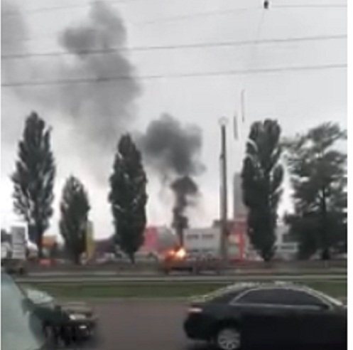 В Киеве горит отель «Тиса». Появилось видео