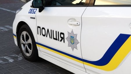 В Запорожье ограбили автомобиль патрульных