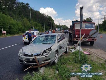 В Васильковском районе в результате наезда автомобиля 1 человек погиб, 4 в больнице. Фото