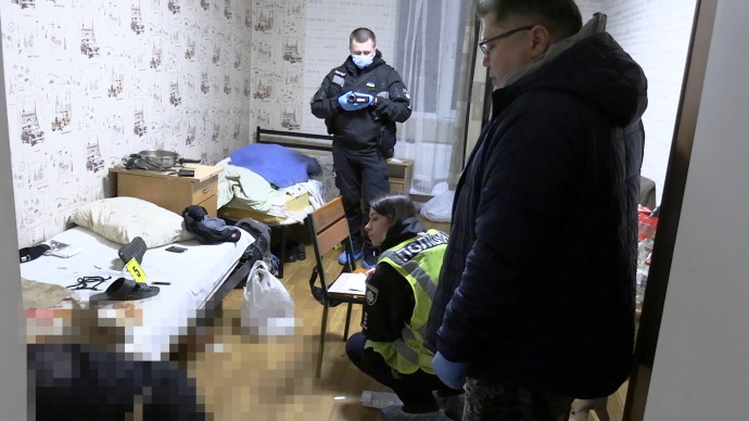 В киевском хостеле мужчина убил соседа по комнате. Появилось видео