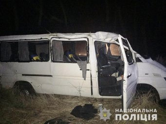 На трассе «Киев–Ковель–Ягодин» перевернулся микроавтобус с пассажирами