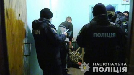 В Киеве мужчина из ревности убил жену. Появилось видео
