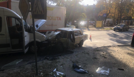 Масштабное ДТП в Харькове: пострадало 4 человека