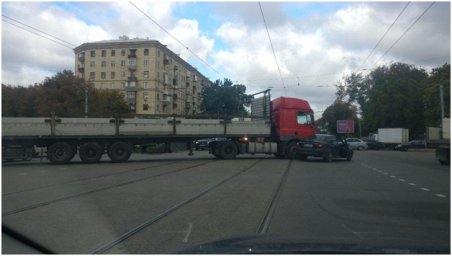 В Харькове произошло ДТП с 12-метровой фурой