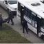 В Одессе на остановке внезапно умер мужчина. Появилось видео