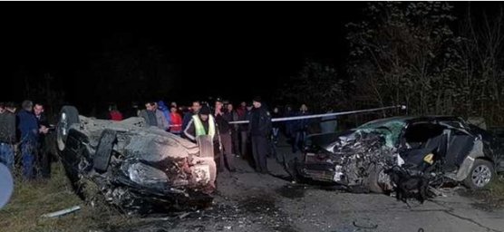 В Закарпатье столкнулись два автомобиля. Водители погибли
