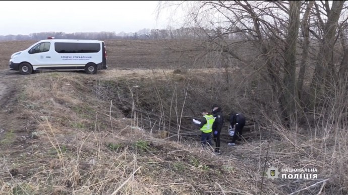 Трое убили мужчину и вывезли его труп в канаву под Киев