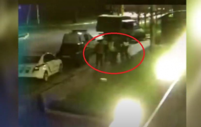 Под Киевом пьяные женщины напали на копов