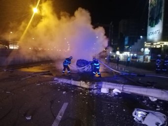 ​Ночью в Киеве сгорели два автомобиля