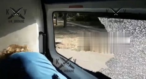​В Хортицком районе Запорожья мужчина разбил стекло в автомобиле медиков