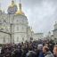 Під час обшуків у Почаївській лаврі сталися провокації за участі неповнолітніх