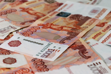 Заробив мільйони на окупантах: херсонця підозрюють у співпраці з РФ