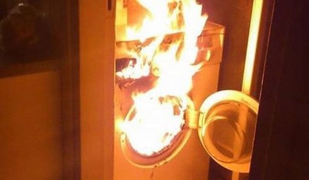 У Львові через займання пральної машини в квартирі постраждав пенсіонер