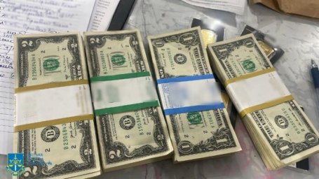 Шахраї виманили 3 мільйони гривень у матері загиблого військового на Одещині