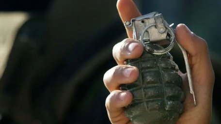 На Харківщині нетверезий чоловік кинув гранату в людей: один загинув, підліток тяжко постраждав