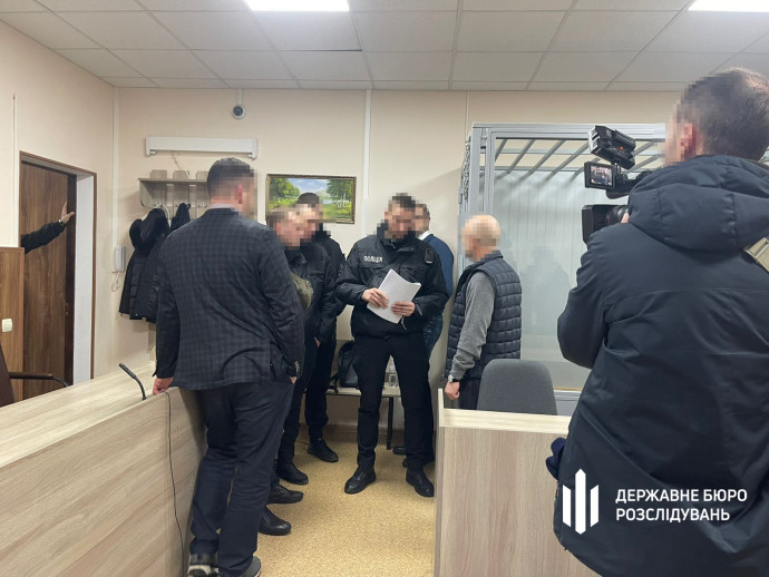Колишнього посадовця Міноборони та керівників держпідприємства судять за оборудку зі зброєю