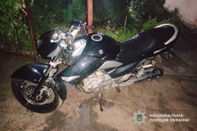 У Дніпровському районі затримали злодія, який викрав мотоцикл, але не зміг його завести