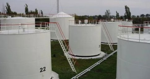 На Київщині викрили підпільну нафтобазу з неякісним пальним – вилучено майна на 26 млн грн
