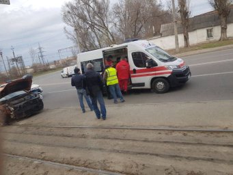Рух трамваїв паралізовано, є постраждалі: у Дніпрі сталася жорстка ДТП