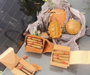 На Черкащині чоловік намагався продати гранати та сотню набоїв