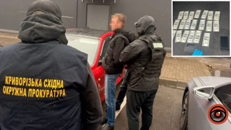 У Кривому Розі двоє чоловіків організували схему хабарів за успішне складання водійських іспитів у сервісному центрі МВС. Їх затримали під час отримання грошей.