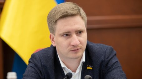 Екссекретаря Київради судитимуть за виплату зарплати мобілізованому та сприяння ухиленню від служби