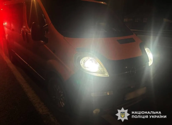 На Житомирщині чоловік із ножем пограбував водія та викрав мікроавтобус