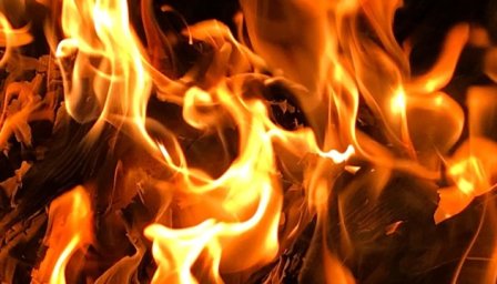 Чоловік із Лебединщини помер у лікарні після пожежі у власному будинку