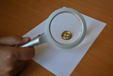 На Львівщині судитимуть чоловіка за спробу продати 1500-річну срібну фібулу На Львівщині судитимуть чоловіка за спробу продати 1500-річну срібну фібулу