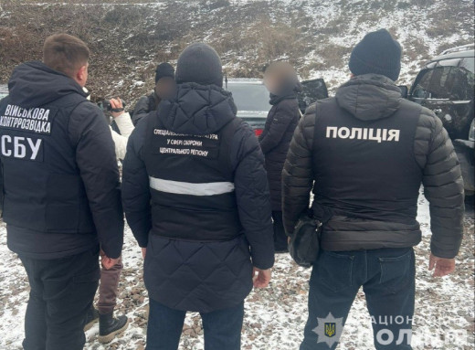 На Сумщині затримали працівницю ТЦК за хабар за ухилення від мобілізації