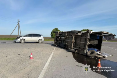 На Тернопільщині перекинувся пасажирський автобус, багато постраждалих