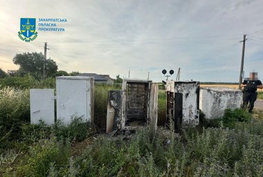 На Закарпатті затримали чоловіка за підпал релейних шаф “Укрзалізниці”