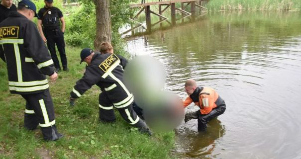 У Кропивницькому з річки дістали тіло загиблого чоловіка