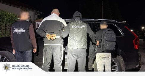 На Ужгородщині затримали іноземця, який переправляв ухилянтів за 13 тисяч доларів