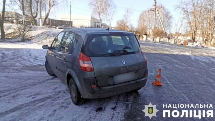 У місті Хорол автомобіль травмував 89-річну жінку