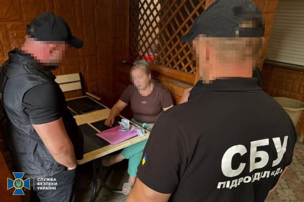 На Закарпатті викрито схему хабарництва щодо поранених військових — жінка обіцяла «вирішити» інвалід