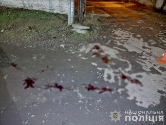 На Мирній вулиці Дніпра зарізали чоловіка